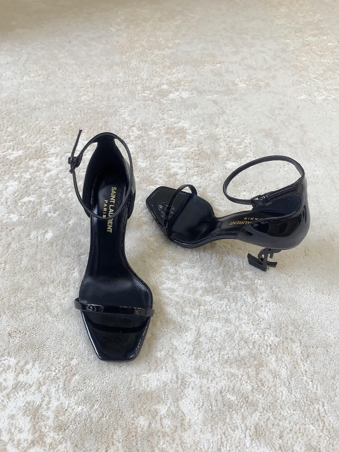 Iconic Sandals / 8.5 cm heel / 10 colors