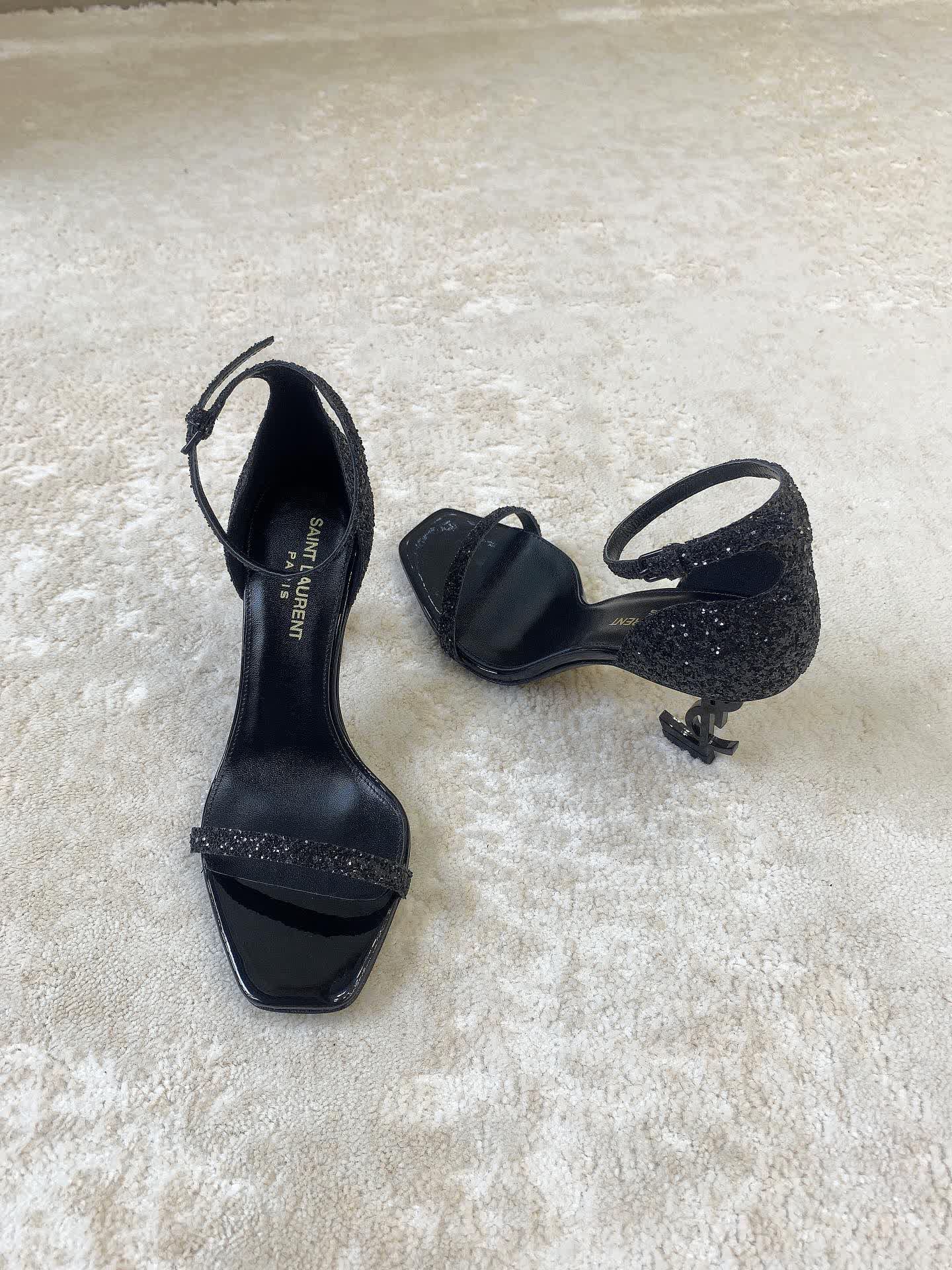 Iconic Sandals / 8.5 cm heel / 10 colors