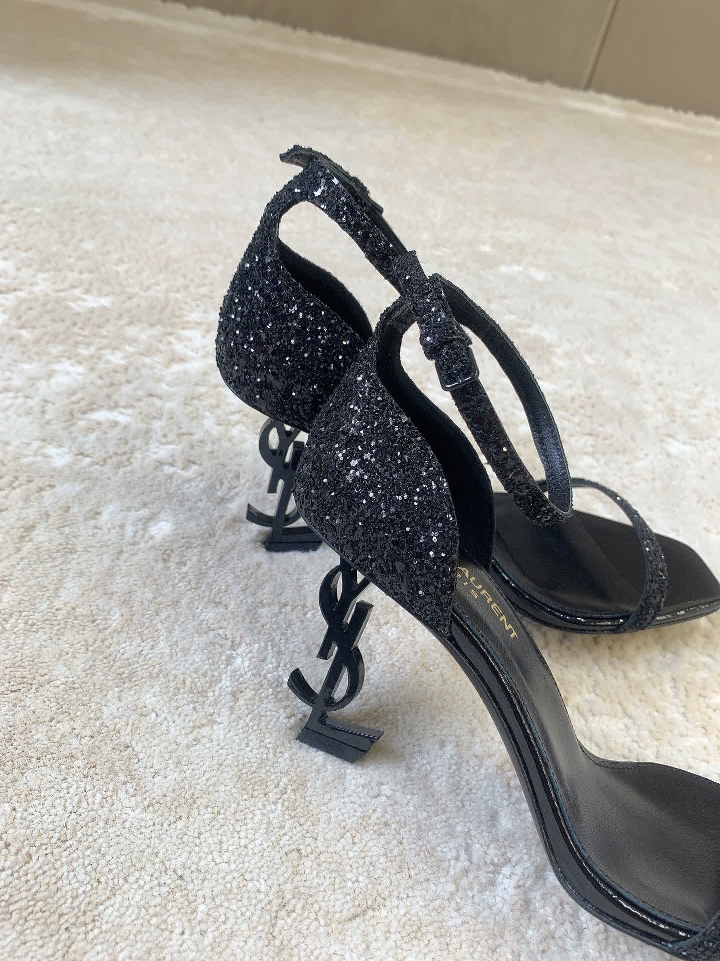 Iconic Sandals / 8.5 cm heel / 10 colors