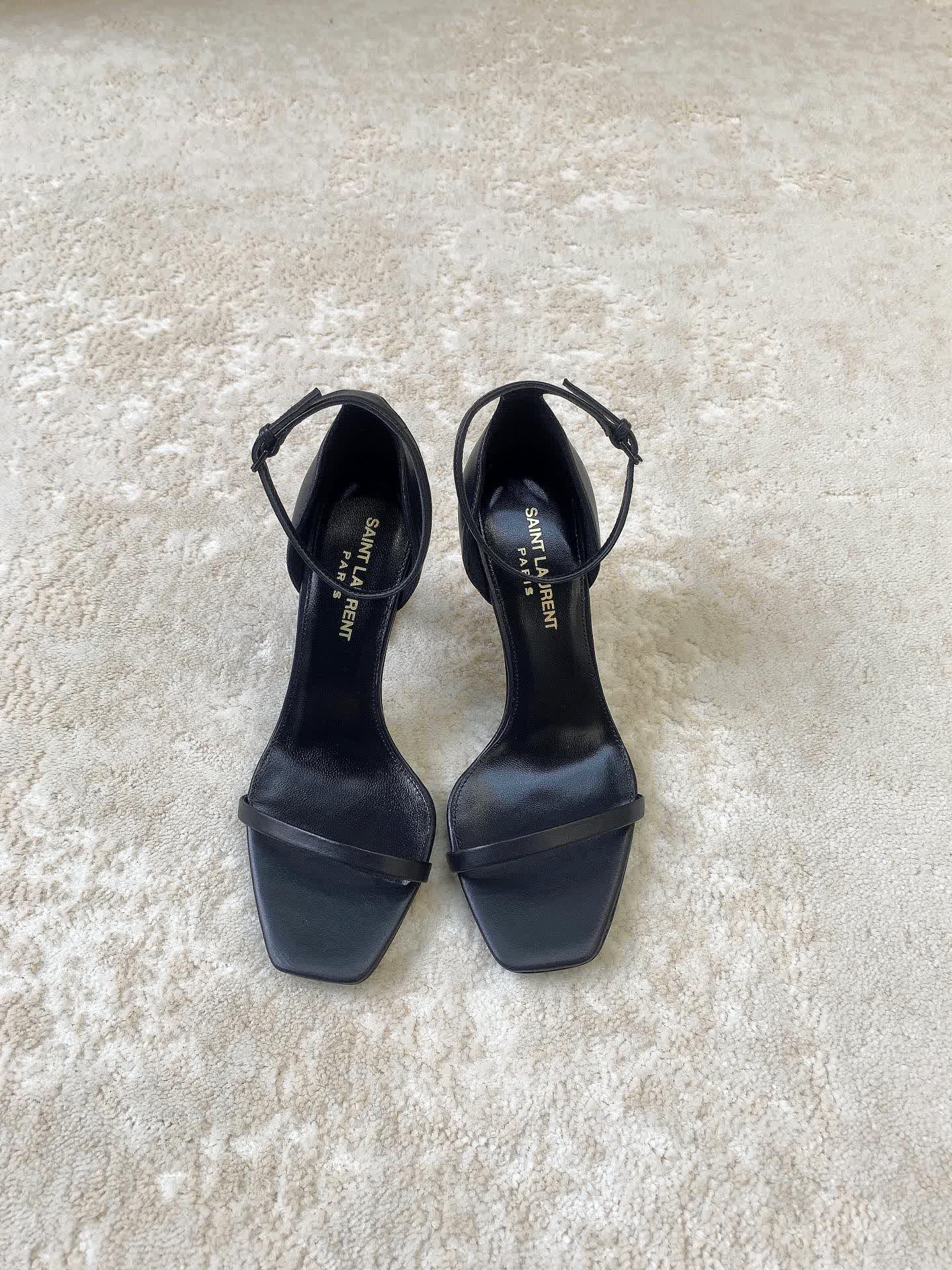Iconic Sandals / 8.5 cm heel / 10 colors