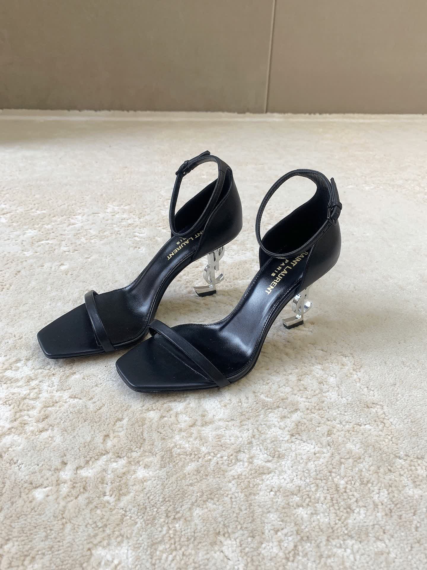 Iconic Sandals / 8.5 cm heel / 10 colors