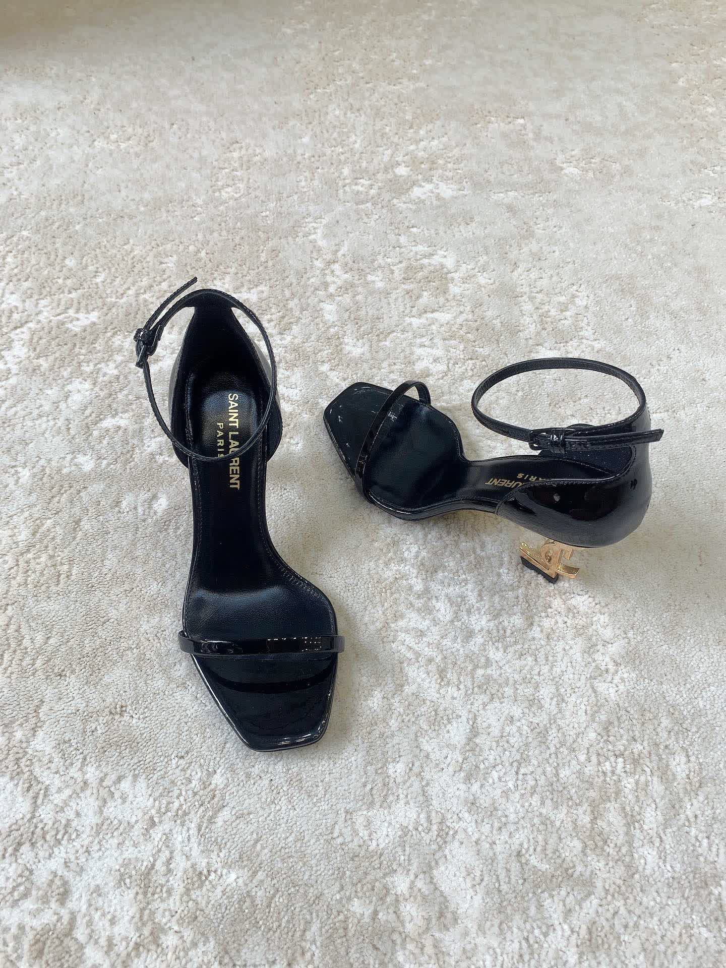 Iconic Sandals / 8.5 cm heel / 10 colors