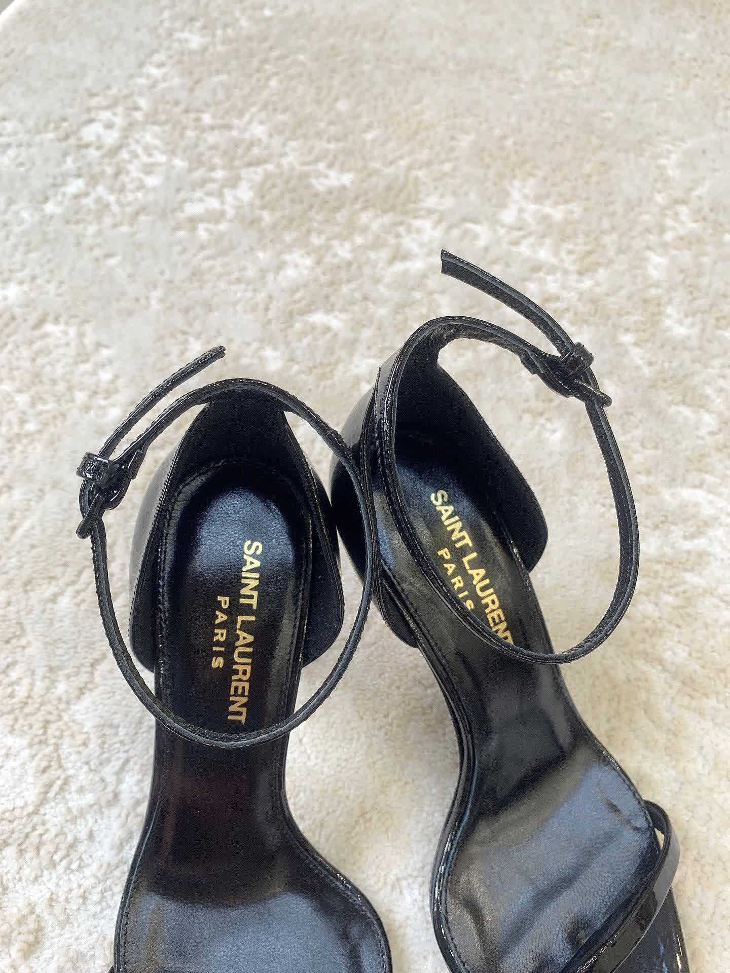 Iconic Sandals / 8.5 cm heel / 10 colors