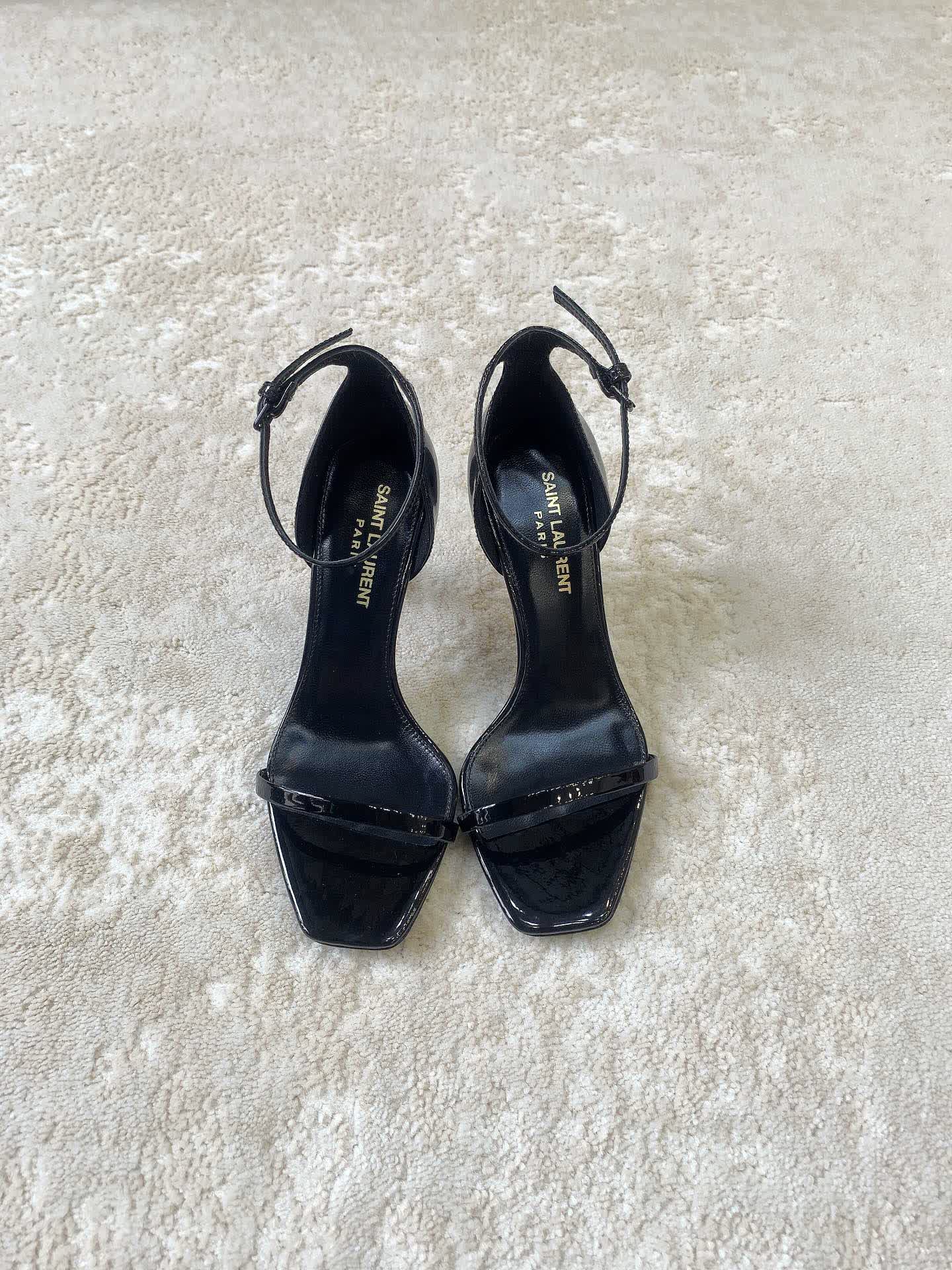 Iconic Sandals / 8.5 cm heel / 10 colors