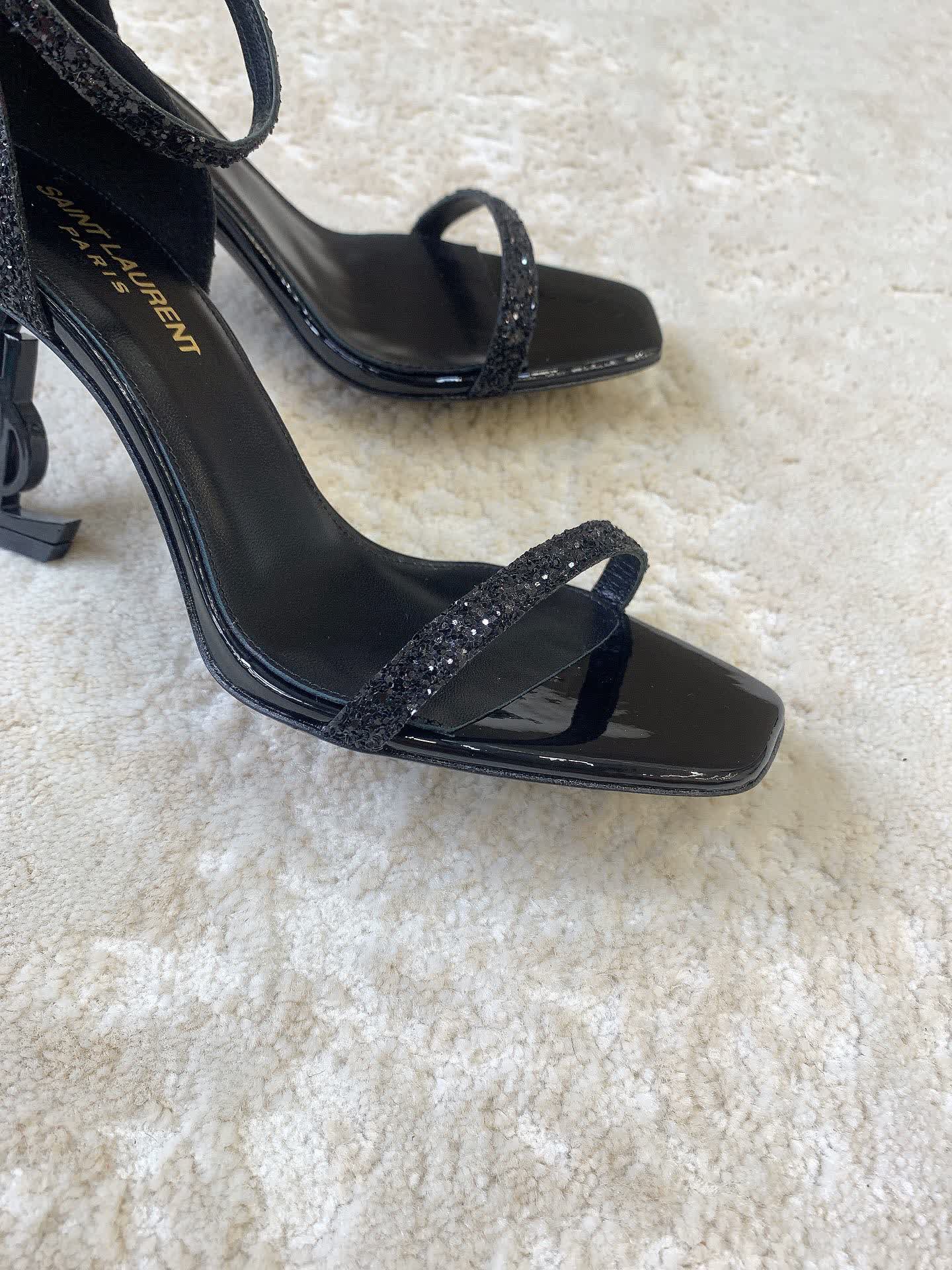Iconic Sandals / 8.5 cm heel / 10 colors