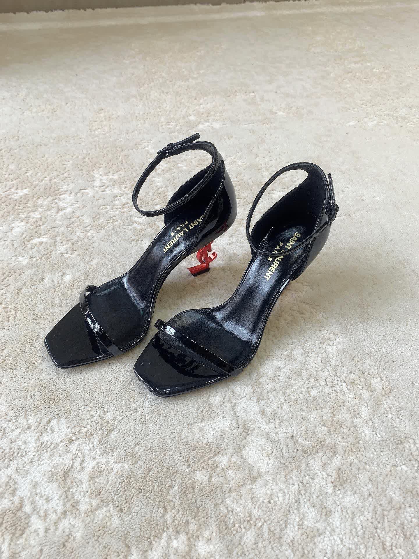 Iconic Sandals / 8.5 cm heel / 10 colors