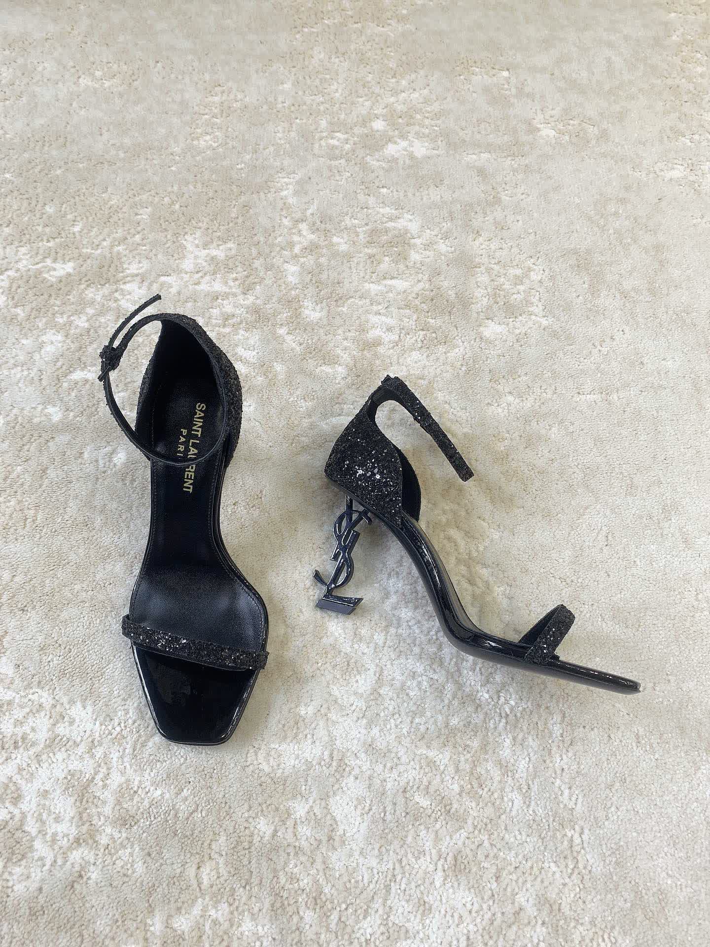 Iconic Sandals / 8.5 cm heel / 10 colors