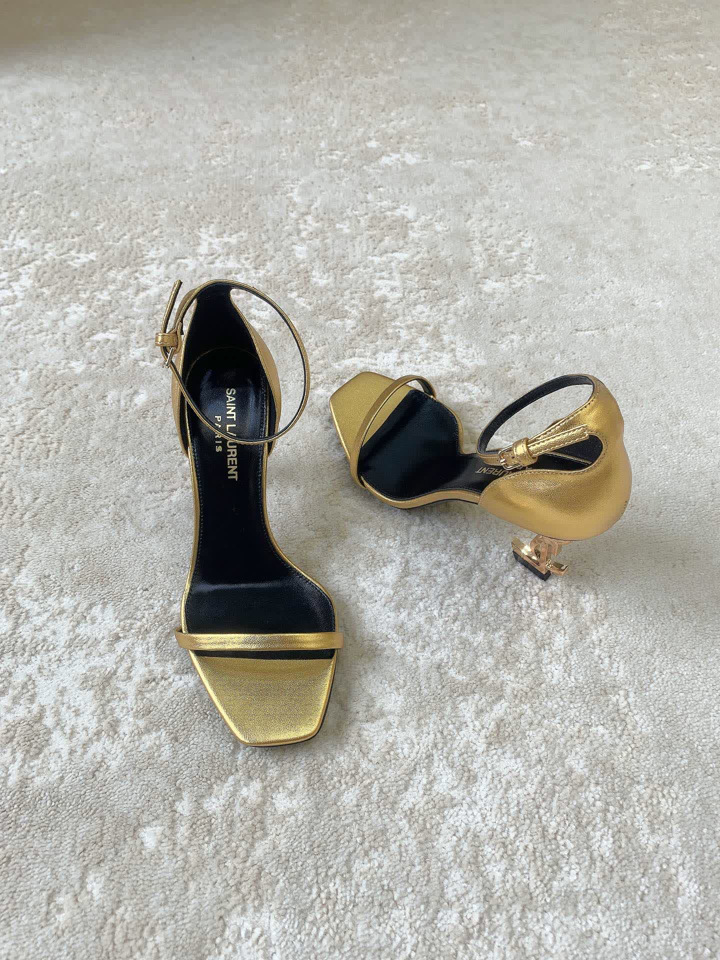 Iconic Sandals / 8.5 cm heel / 10 colors